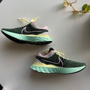 Custom pastel Nike Infinity Flyknit React sz 8 - like new